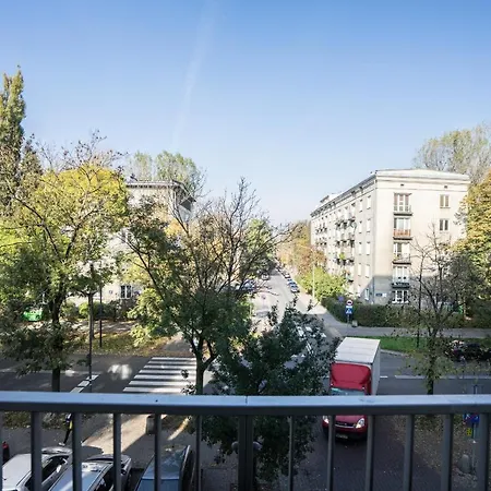 Saskasummer Apartment Warsaw